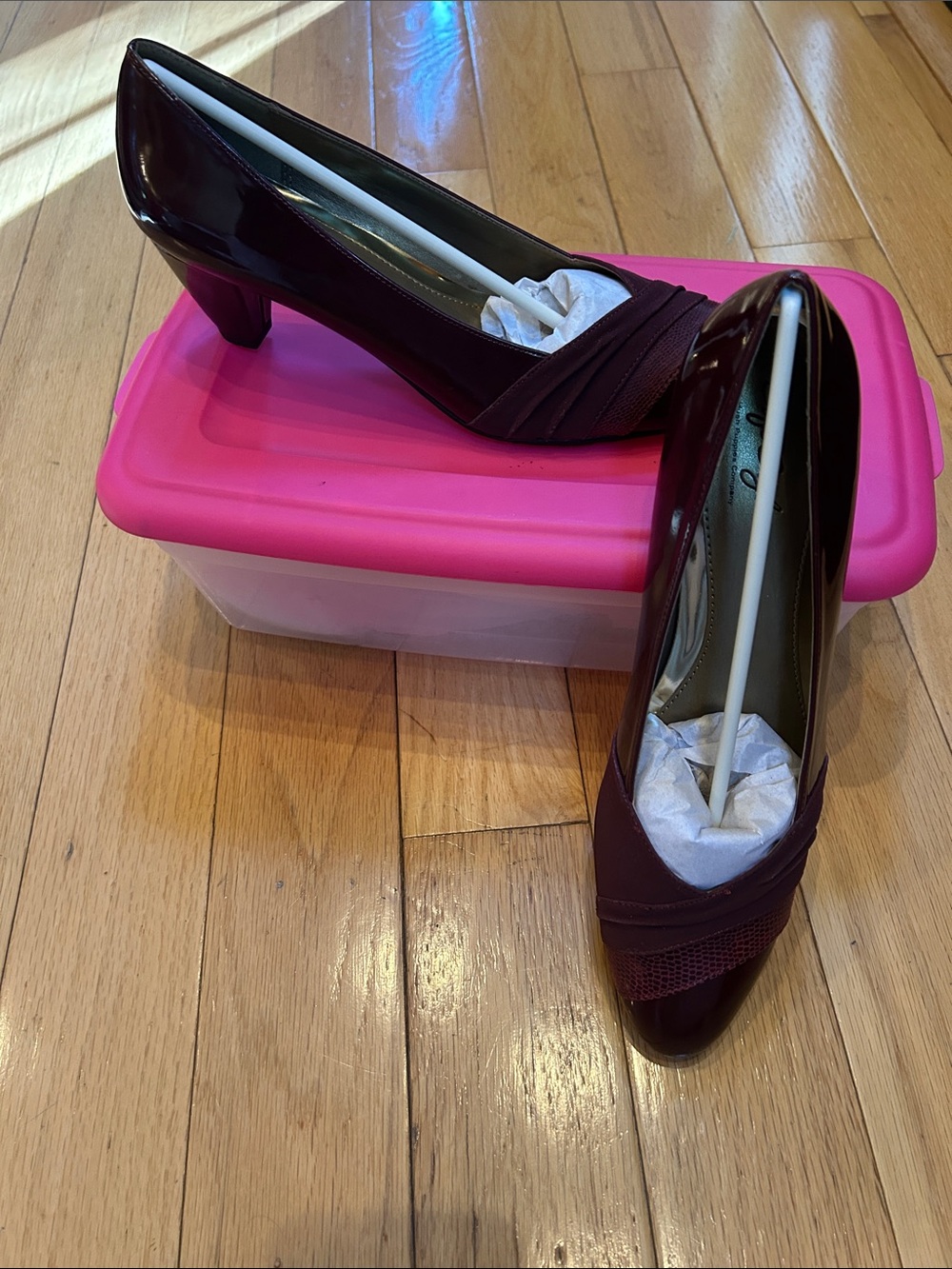 Soft Style Wine Patent Mid-Heel Pumps